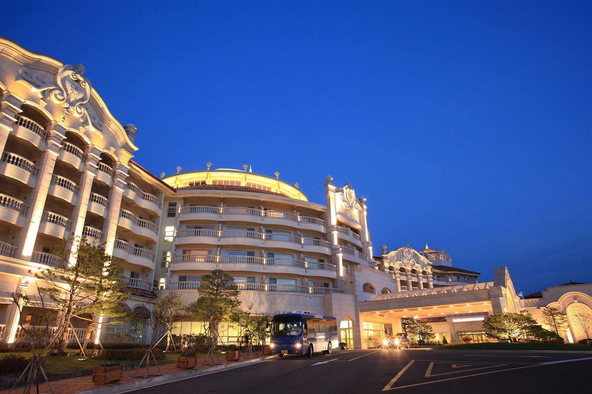 Sol Beach Yangyang Exterior photo